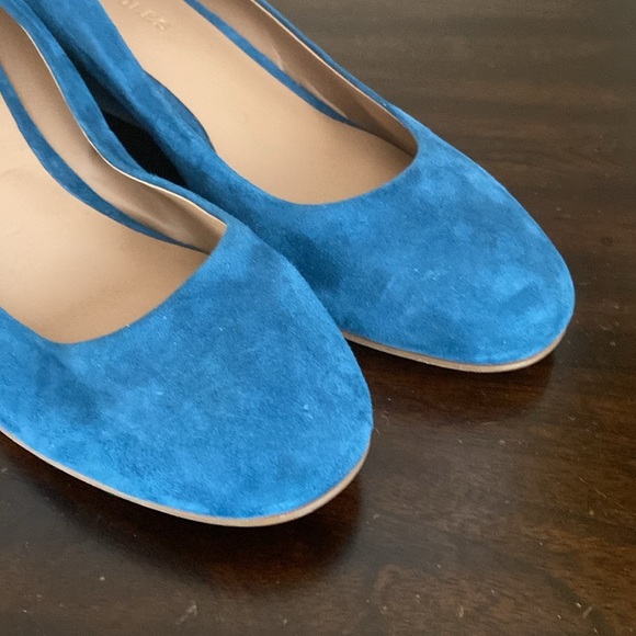 Aerosoles- Almond Toe Wedge Suede Pumps - Picture 5 of 9